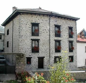 Apartamentos Casa Isabale 비에스카스 외부 사진